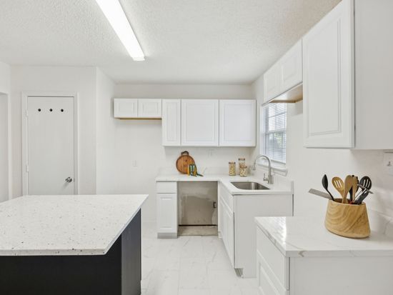 11834 Broadmoor Dr, Dallas, TX 75218