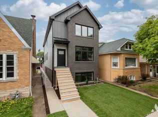6908 26th St, Berwyn, IL 60402