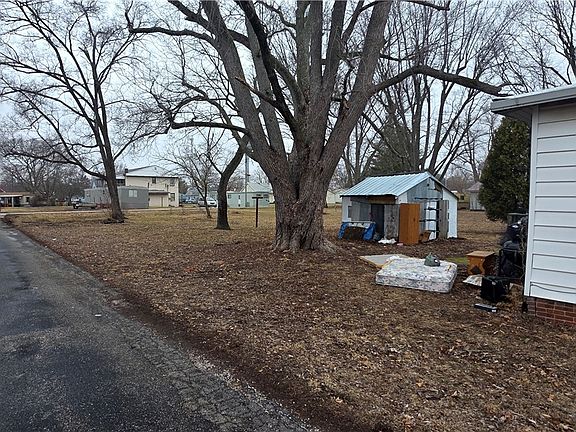 3rd image of 113 N May St