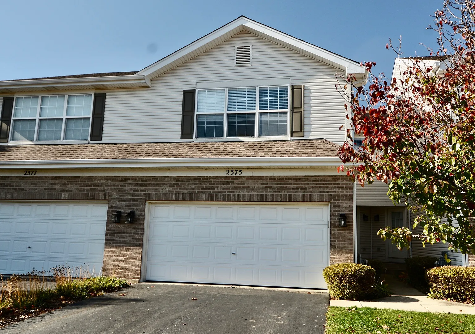2 bed, 2.5 bath, 1668 sqft, $2,400 — Photo 1