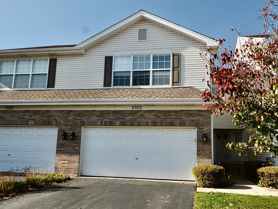 2375 Stoughton Cir