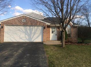 2158 Green Valley Dr, Crown Point, IN 46307