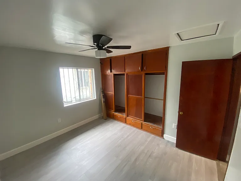 5274 1/2 Via San Delarro St — Photo 11