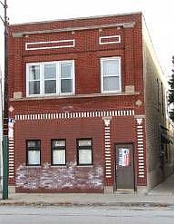5th image of 4263 W Montrose Ave