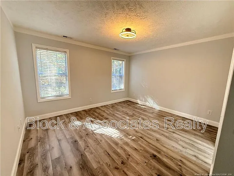 392 Bubble Creek Ct #6 — Photo 6