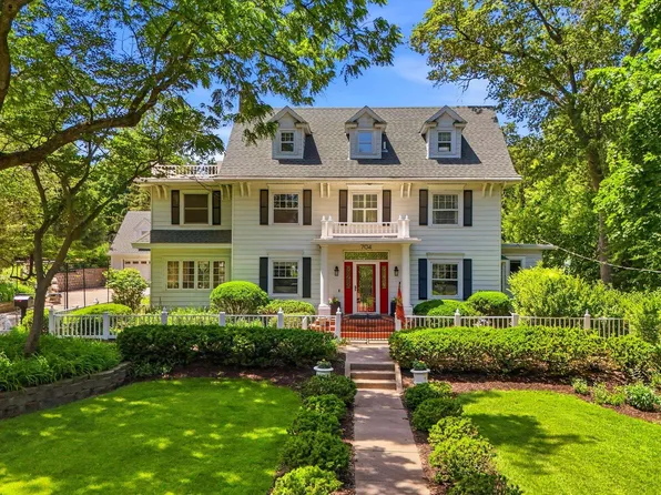 704 S Main St, Fairfield, IA 52556