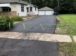 1557 McAfee St, Saint Paul, MN 55106