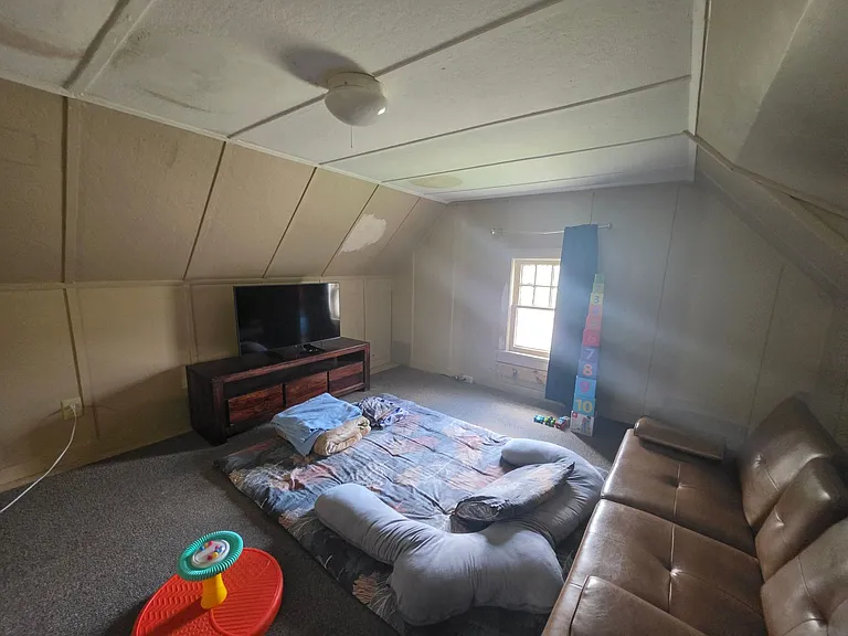 308 S Willow St — Photo 10