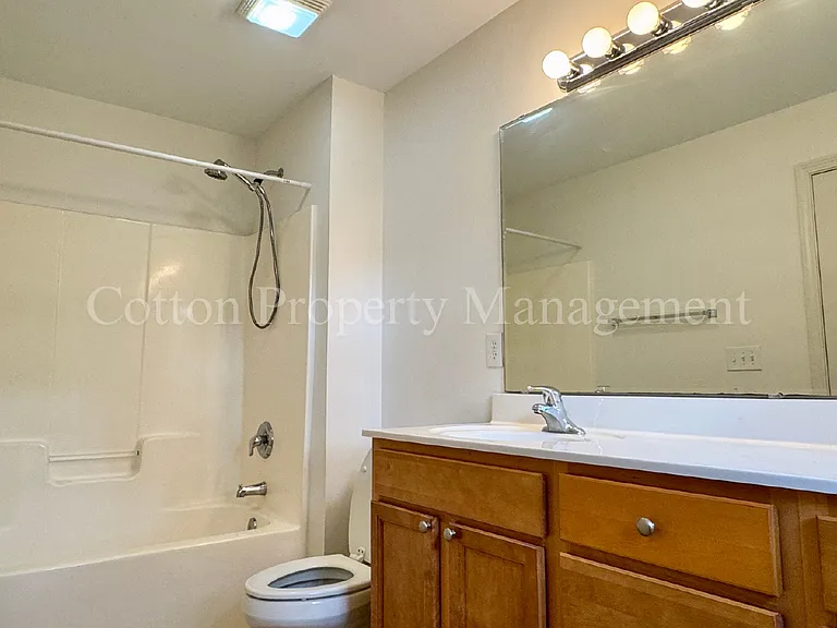 5138 Greenville Loop Rd #D — Photo 29