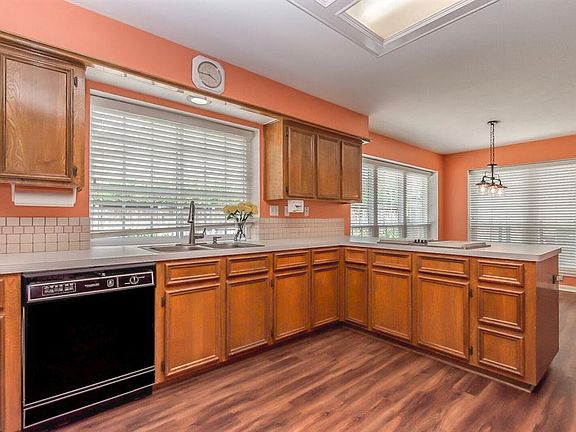 3rd image of 2113 Kilkenny Dr
