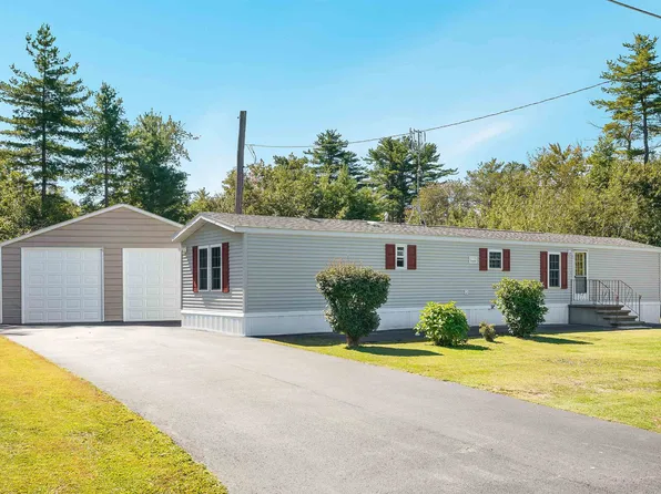 52 Nelson Street, Salem, NH 03079