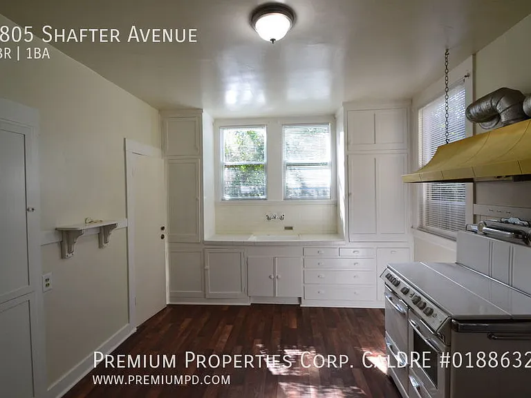 3805 Shafter Ave — Photo 6