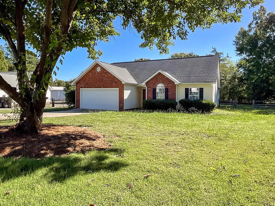 1037 Ridgefield Cir