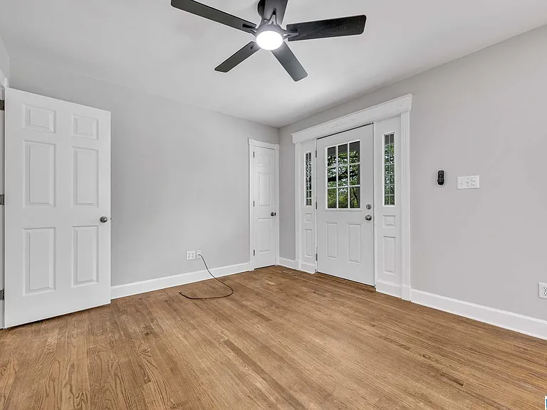 3027 Cora Ave — Photo 8