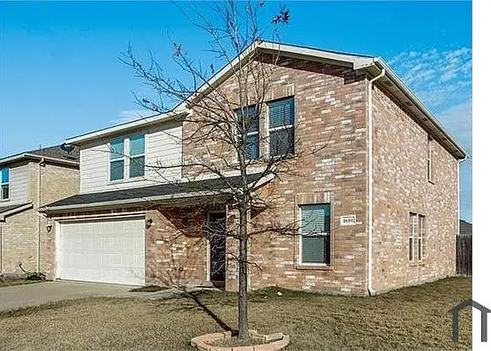 1601 Lionheart Dr — Photo 3