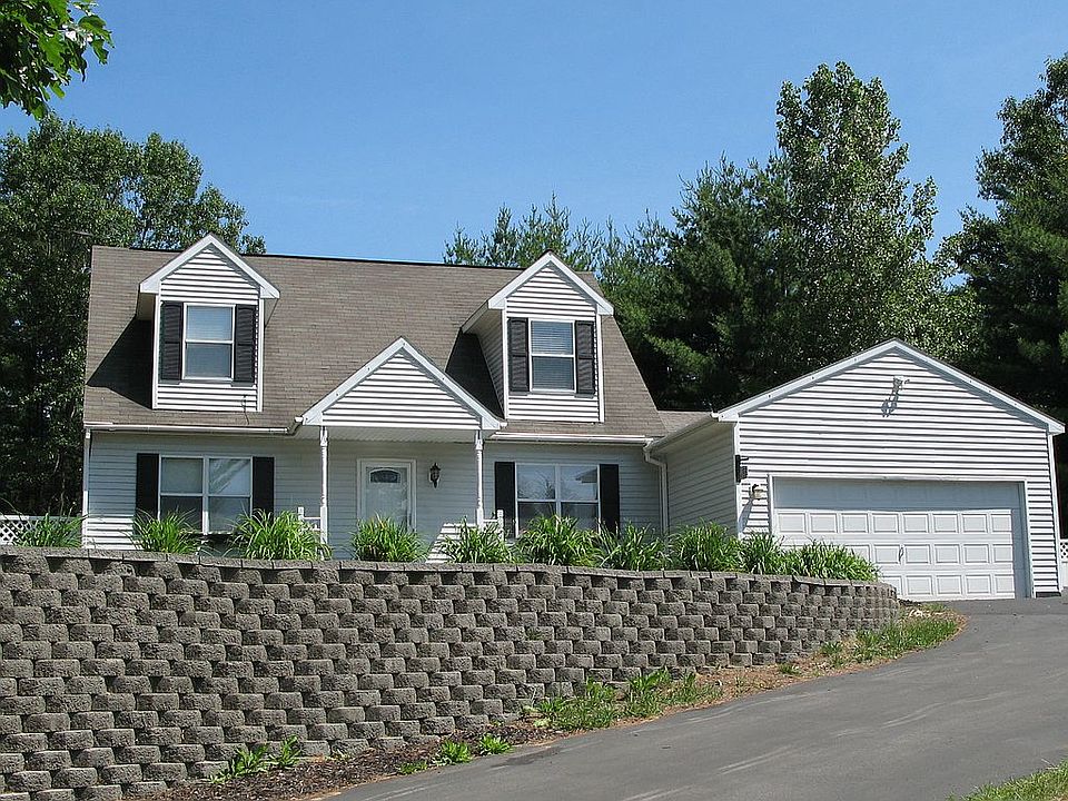 1st image of 47 Castlewood Dr