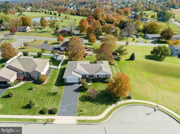 2866 Homestead Ct, Gilbertsville, PA 19525