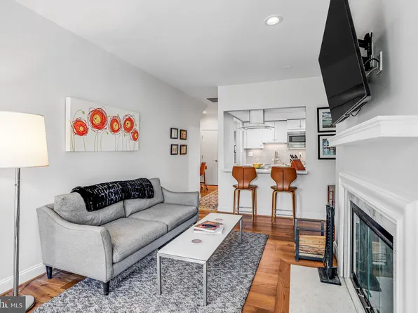 212 3rd St NE APT A, Washington, DC 20002