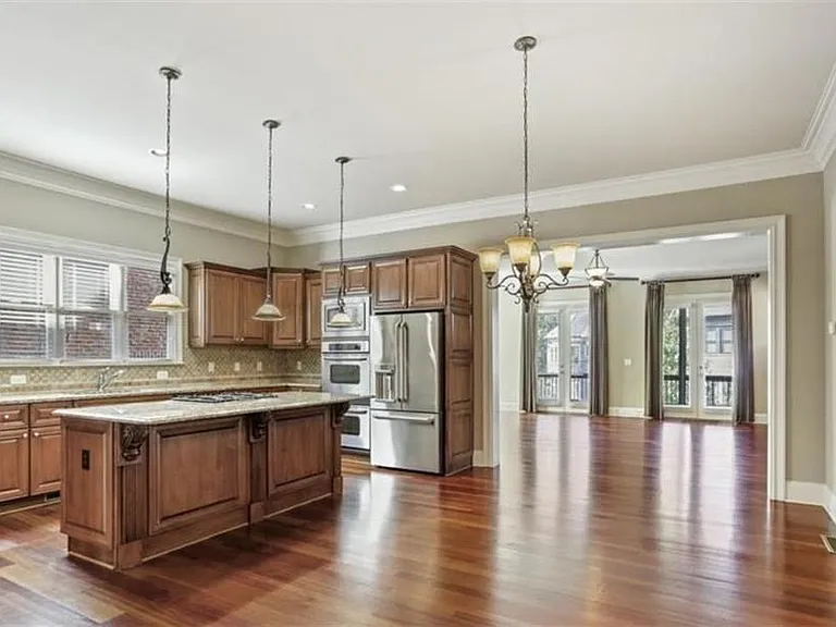 1762 Buckhead Ln NE — Photo 9