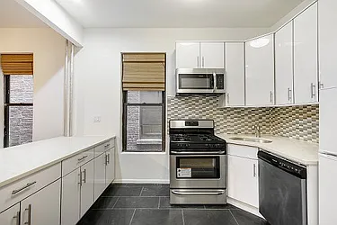 Rented by Addison Property Group