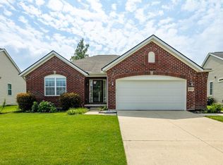 8934 Creekway Dr, Ypsilanti, MI 48197