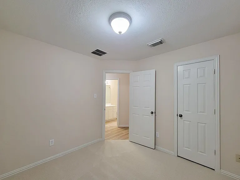 6806 Haley Ct — Photo 30