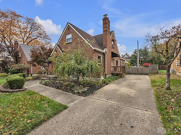 3rd image of 348 Dellwood Ave