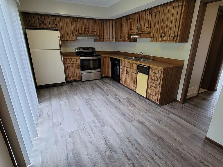 1332-19 Pineview Dr — Photo 5