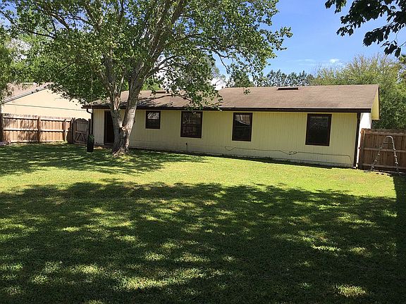 3rd image of 1858 Shannon Lake Dr