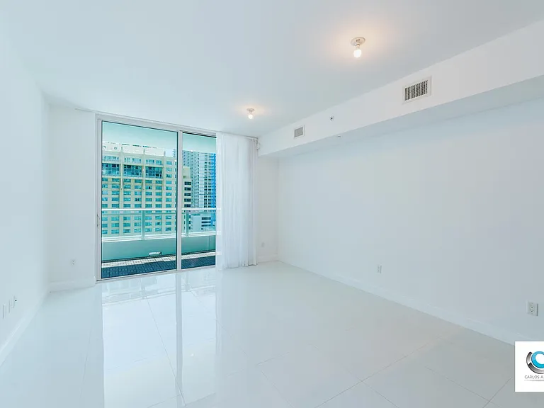 1080 Brickell Ave — Photo 17
