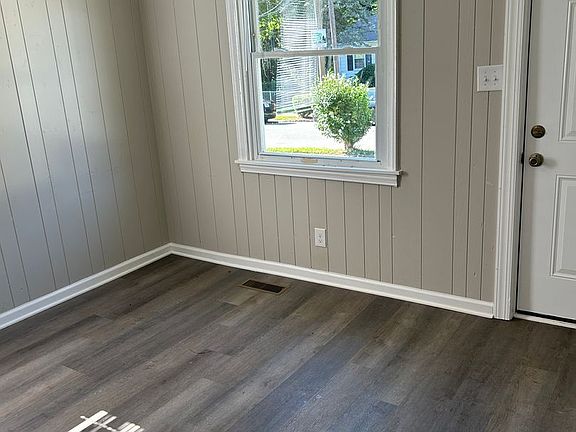 4th image of 1501 E 21st St
