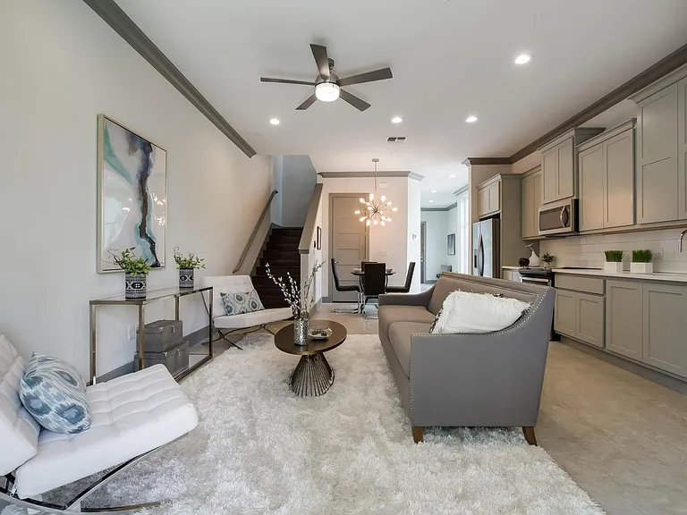 803 E Park Ave #104 — Photo 6