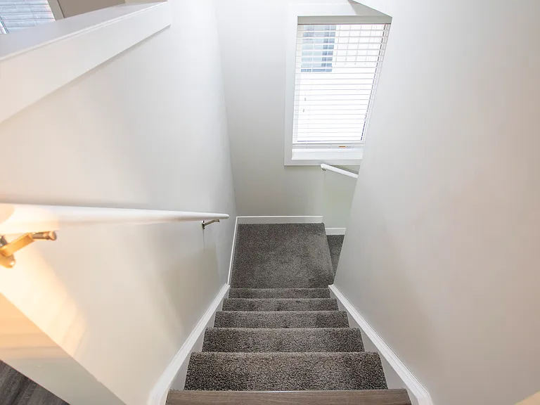 992 West Village Sq — Photo 34