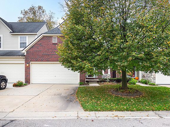 2nd image of 2086 Preserve Cir W