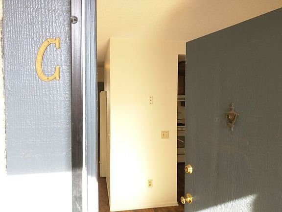 5th image of 3981 Genevieve St APT C