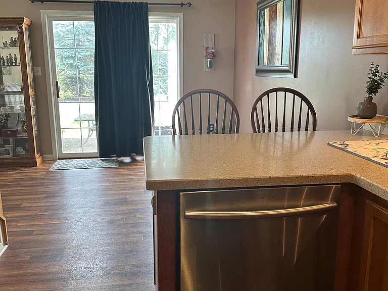 8015 Seabrook Dr — Photo 12