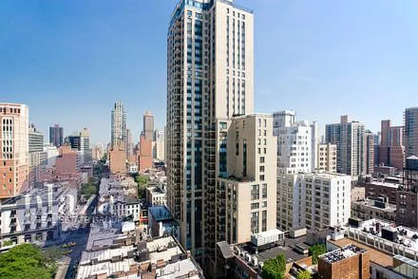 Rented by Plaza Real Estate Group | media 22