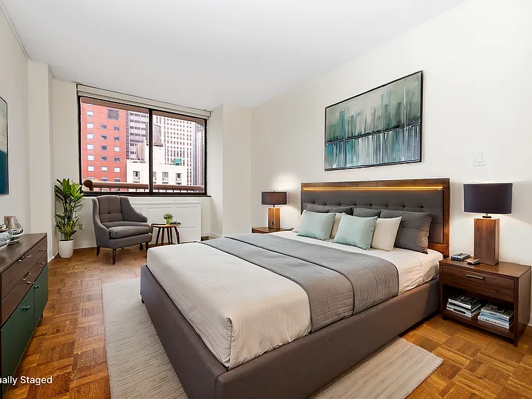 245 E 44th St #6J — Photo 4