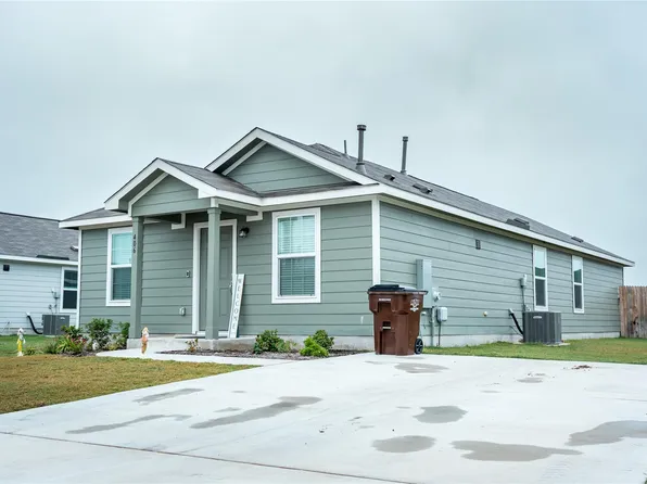 406 Halfmoon Dr, Lockhart, TX 78644