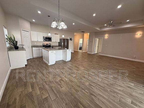 3rd image of 4329 Lenox Blvd