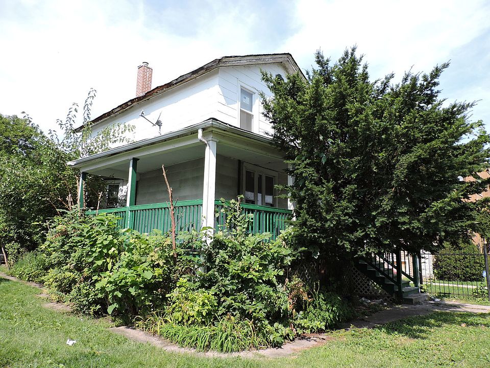 2nd image of 724 N Long Ave
