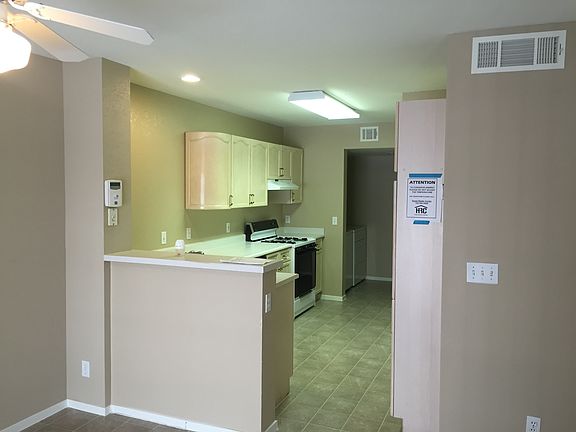 3rd image of 908 Sun Wood Dr