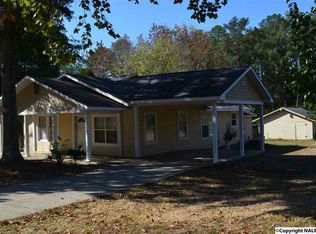 1200 Hooks Lake Rd, Gadsden, AL 35901