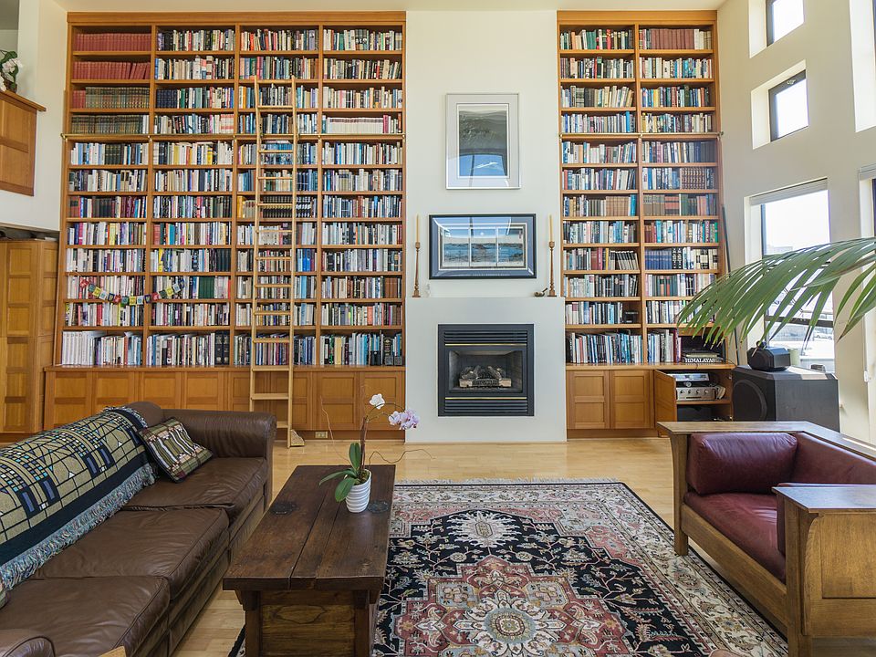 2nd image of 139 Welsh St APT 7