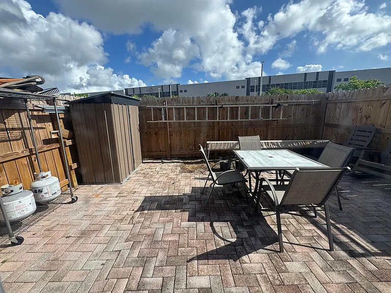 5937 SW 36th Ct #7 — Photo 20