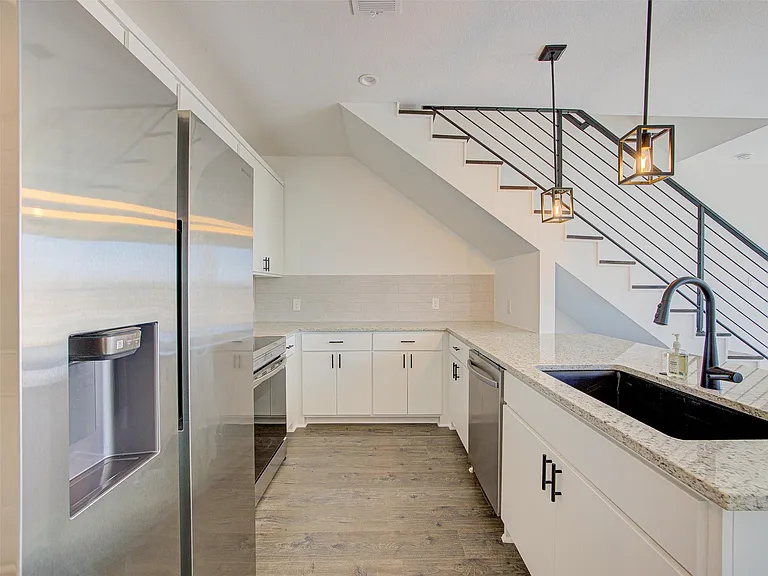 20507 Bonanza St #B — Photo 7