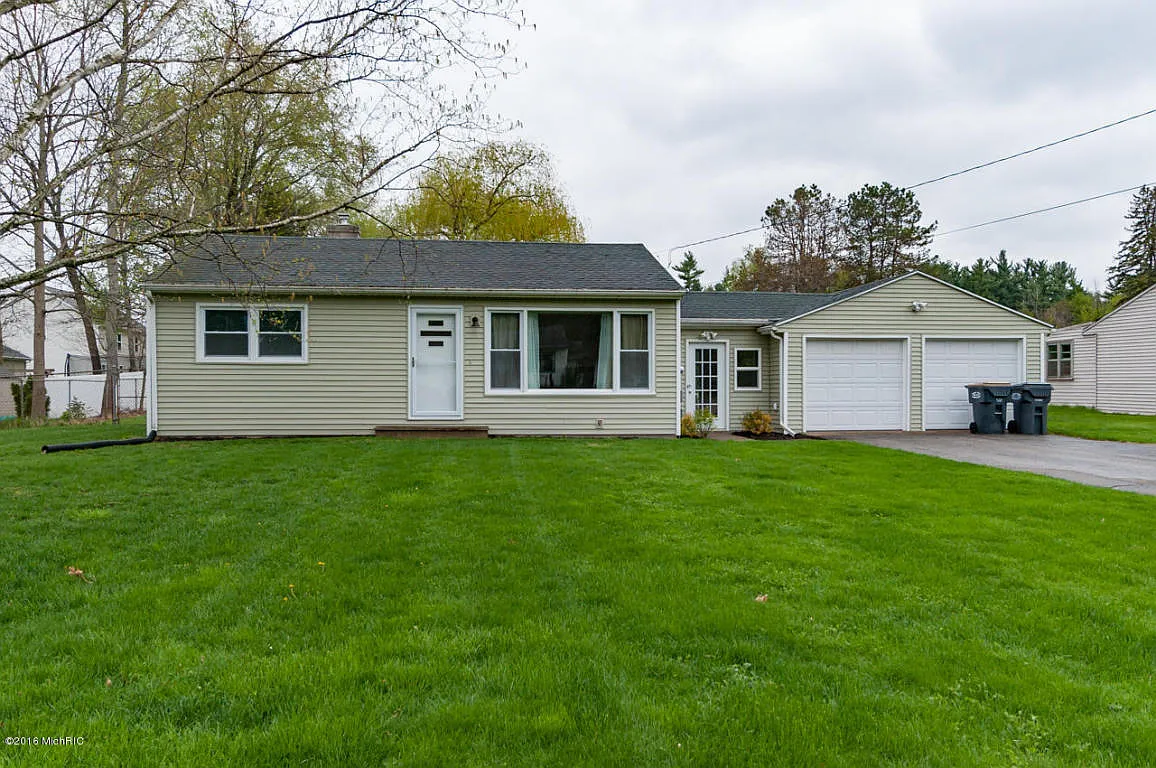 10218 Terry Ln photo 1