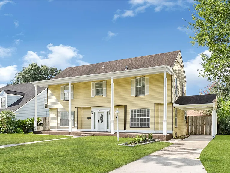 4390 Harvest Ln — Photo 2