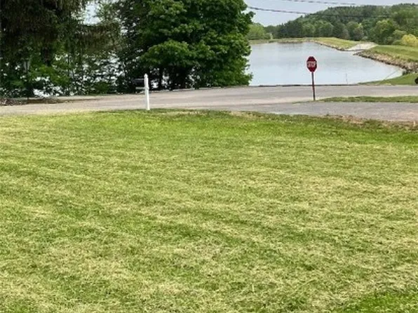 Charlton Dr, Lisbon, OH 44432