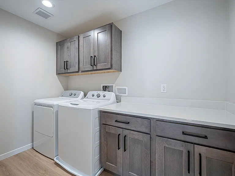 739 N Queen Ave #2 — Photo 25